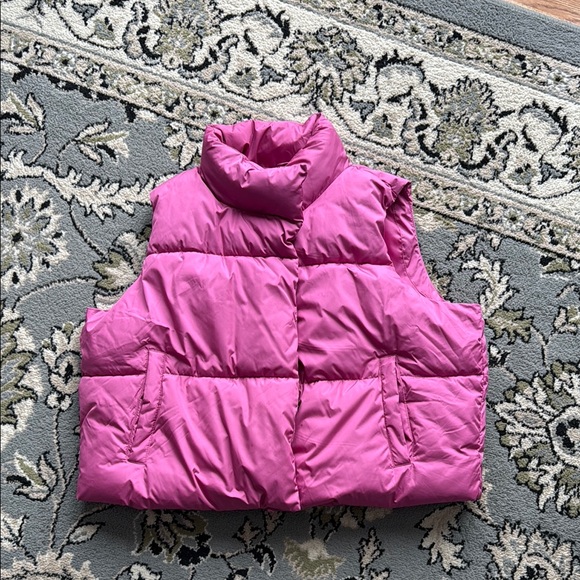 Old Navy Jackets & Blazers - Old Navy Pink Puffer Cropped Vest